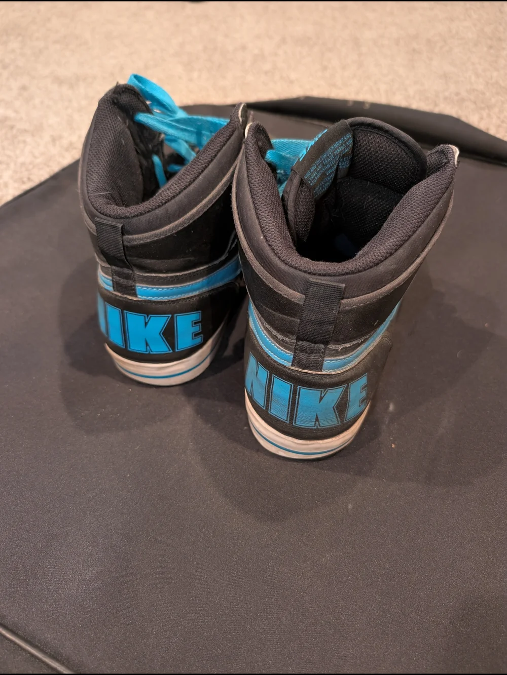 Nike Men’s High-Top Sneakers in Black with Blue Accents - Picture 2 of 4